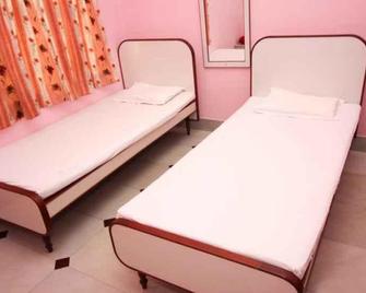 Hotel Vishal - Dibrugarh - Bedroom