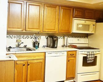 Eve's Garden Loft w/ artistic flair. Pet- Friendly! - Lithonia - Cucina