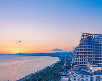Sanya Rock Platinum Sea View Hotel - Sanya - Gebäude