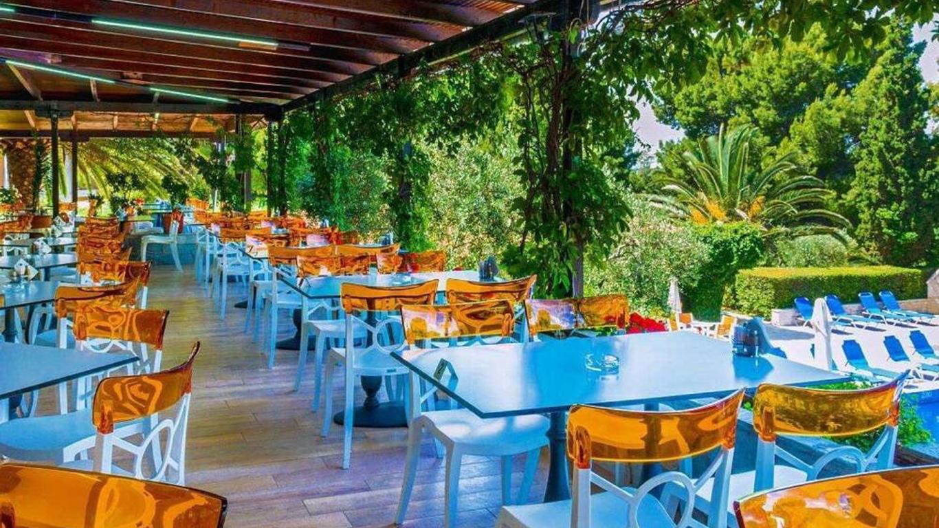 Philoxenia Hotel