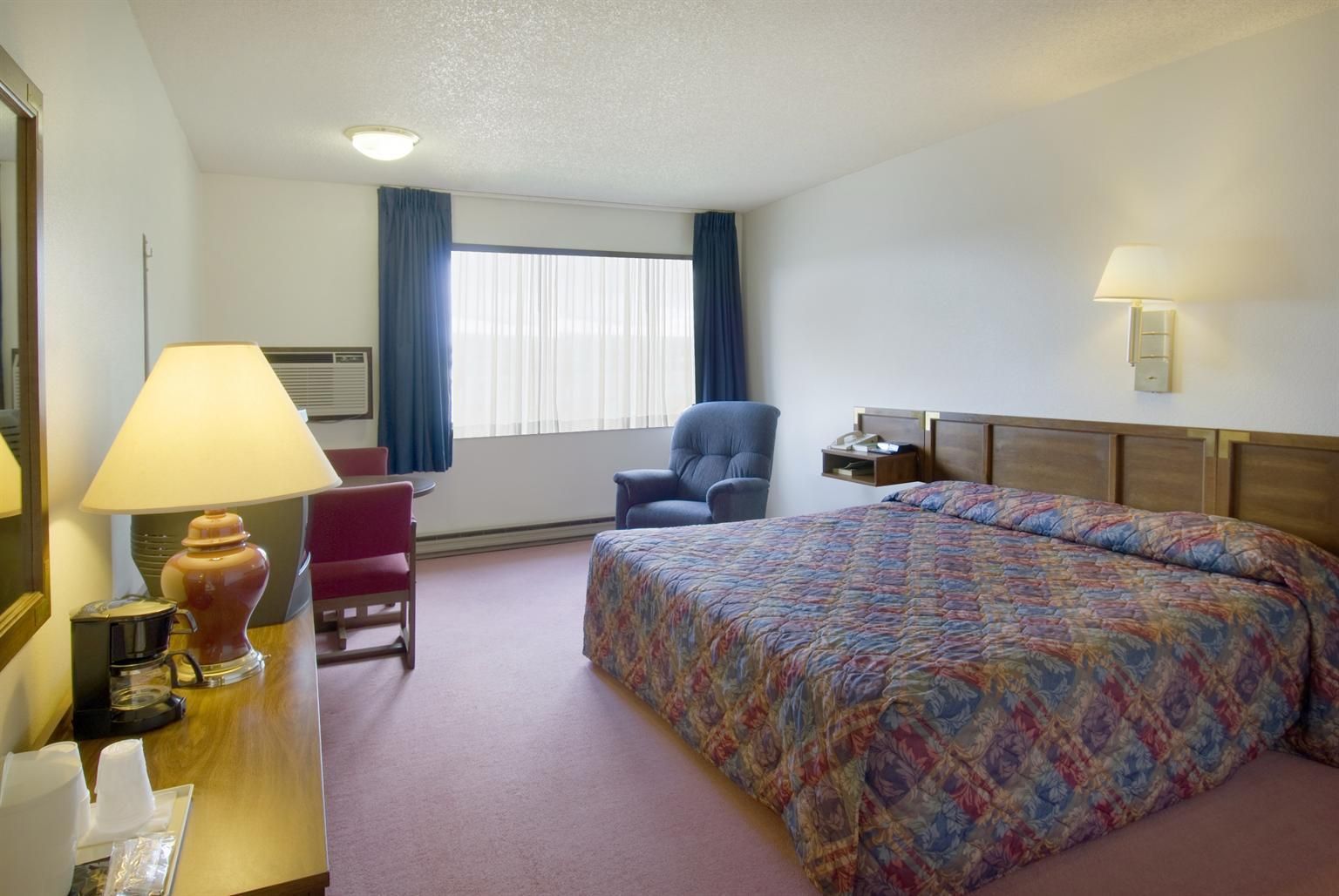 Americas Best Value Inn Laramie - Ларамі - Спальня