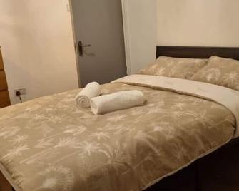 41 Crawley Road - لوتون - غرفة نوم