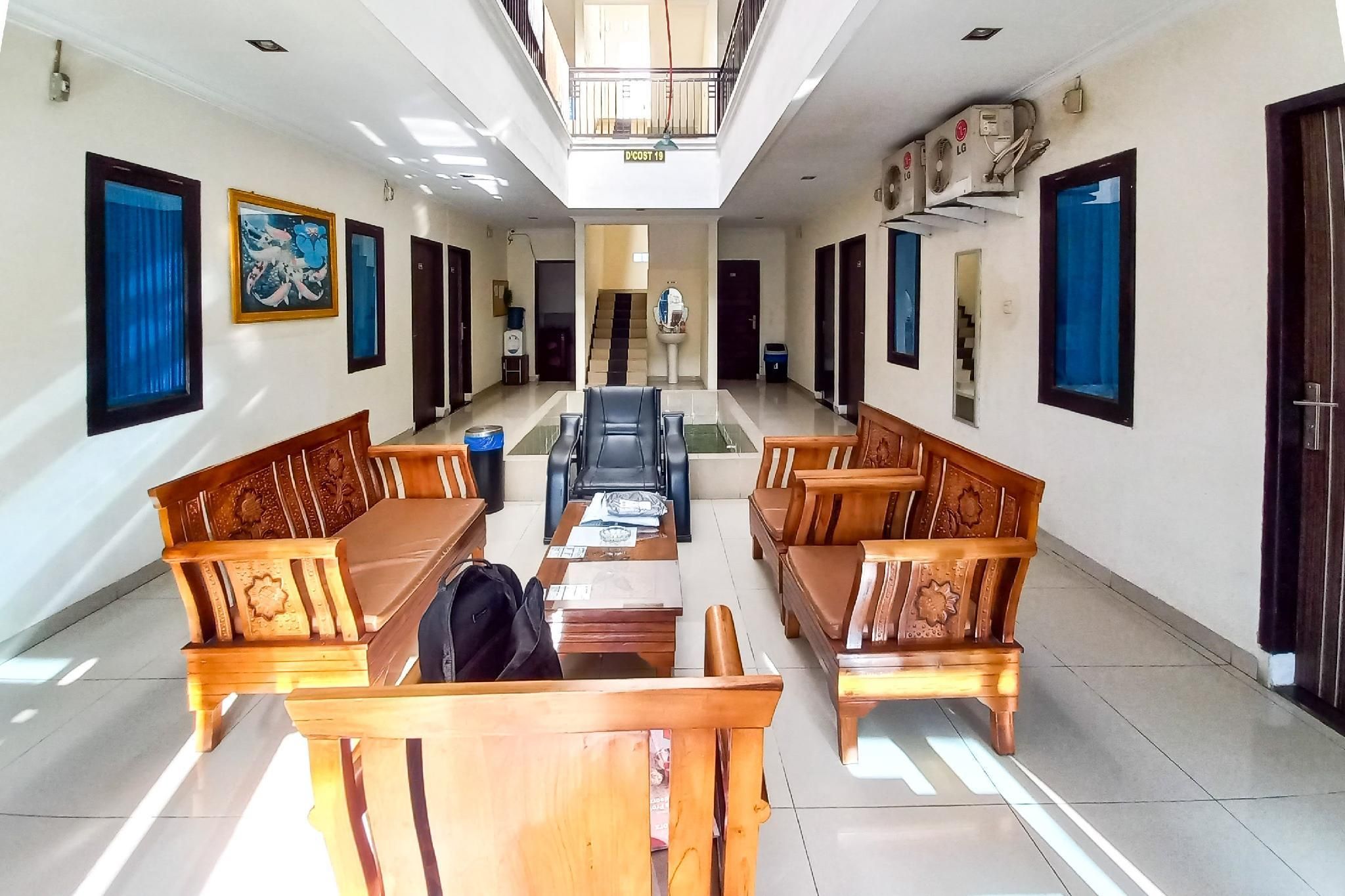 D Cost 19 Syariah Mitra RedDoorz - بيكانبارو - ردهة