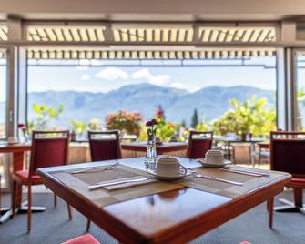 Easy Stay By Hotel La Perla - אזקונה - חדר אוכל