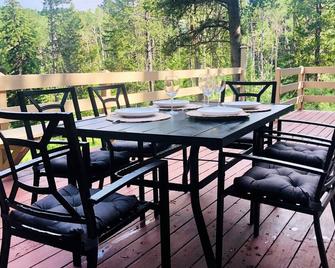 Pinecone Cabin, Wi-Fi, Dog Friendly, Fireplace, Deck - Red Lodge - Balkon