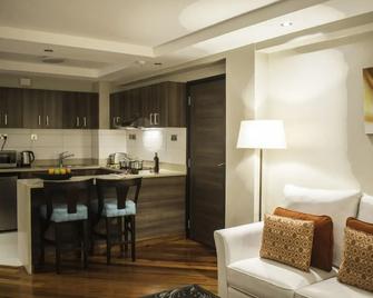 Longonot Place Serviced Apartment-Nairobi, City Centre Cbd - Nairobi - Kitchen
