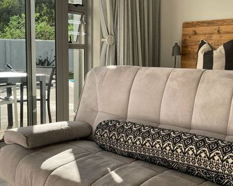 A Riverbed Guesthouse - Swellendam