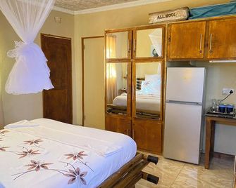 Bush Adventure Guest House - Kasane - Slaapkamer