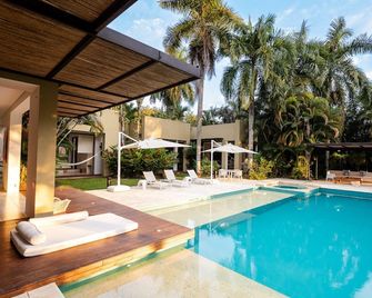 Yeguas Z77 by Wynwood House - Anapoima - Piscina