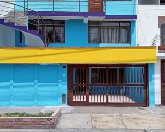 Royal Sweet Dreams Airport B&B - לימה - בניין