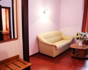 Orange House Hotel - Moskova - Oturma odası