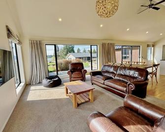 Cedar Lakeview - Lake Tekapo - Sala de estar