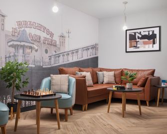 Staybridge Suites Brighton By IHG - Brighton - Lounge
