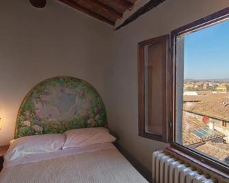 Antica Torre - Siena - Bedroom