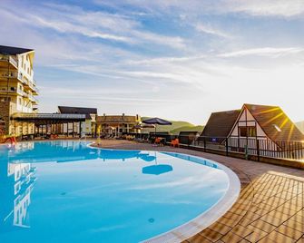 Spa Retreat in Eifel Hills - Heimbach - Pool