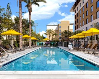 Home2 Suites by Hilton Anaheim Resort - Anaheim - Pool