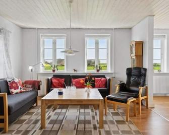 Holiday Home Store - 700m from the sea in Funen by Interhome - Ebberup - Sala de estar