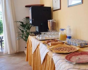 Hotel Voce Del Mare - Capoliveri - Buffet