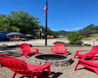 Brookside Motel - Keystone - Patio