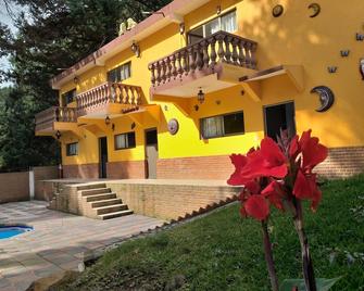 Villas Monteli Suites Cuernavaca - Cuernavaca - Bygning