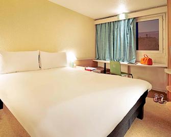 ibis Istres Trigance - Istres - Sypialnia