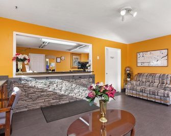Budget Host Inn by Hotel O Portland near I-65 - Portland - Sala de estar