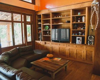 Hotel E Pousadatajj - São Roque - Wohnzimmer