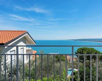 Villa Elvise - Yourplace Abruzzo - Fossacesia - Balcone