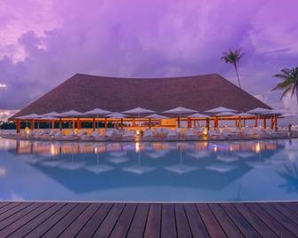 Cinnamon Velifushi Maldives - Thinadhoo (Vaavu) - Pool