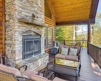 Hayesville Cabin w/ Game Room & Mtn Views! - Hayesville - Balcón