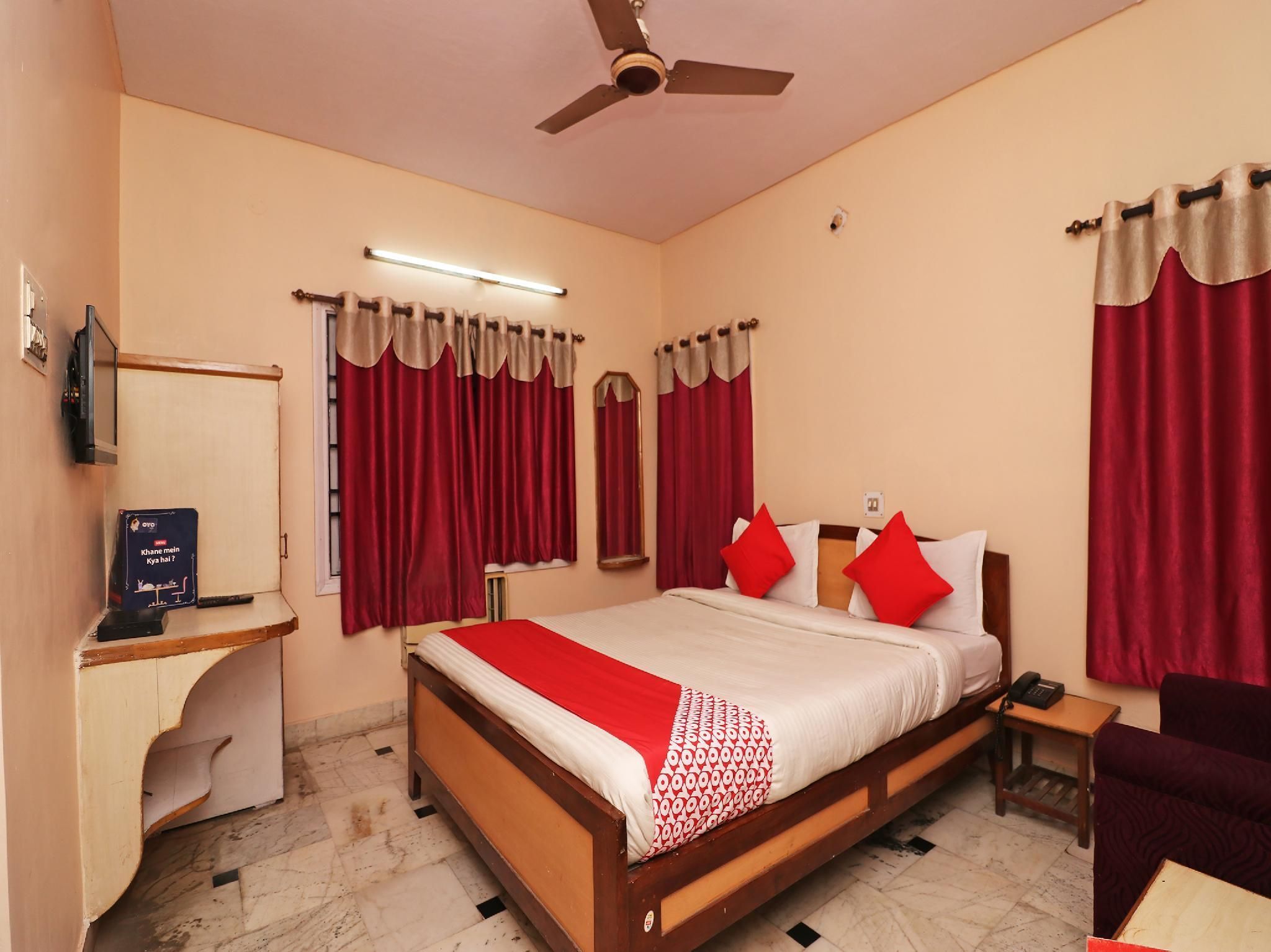 Oyo 17424 Hotel Swagat - Gaya - Ložnice