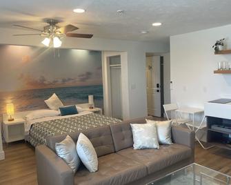 Modern Studio Near Old Market - Omaha - Bedroom
