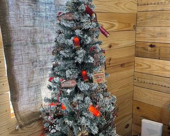 Charming cabin close to Malmaison Wildlife Refuge, and McIntyre Scatters - Greenwood