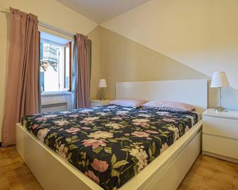 Cozy Apartment In Moneglia With Kitchen - Moneglia - Camera da letto