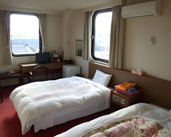 Business Hotel Sakura - Goto - Habitación