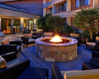 Courtyard by Marriott Hartford Cromwell - Cromwell - Patio
