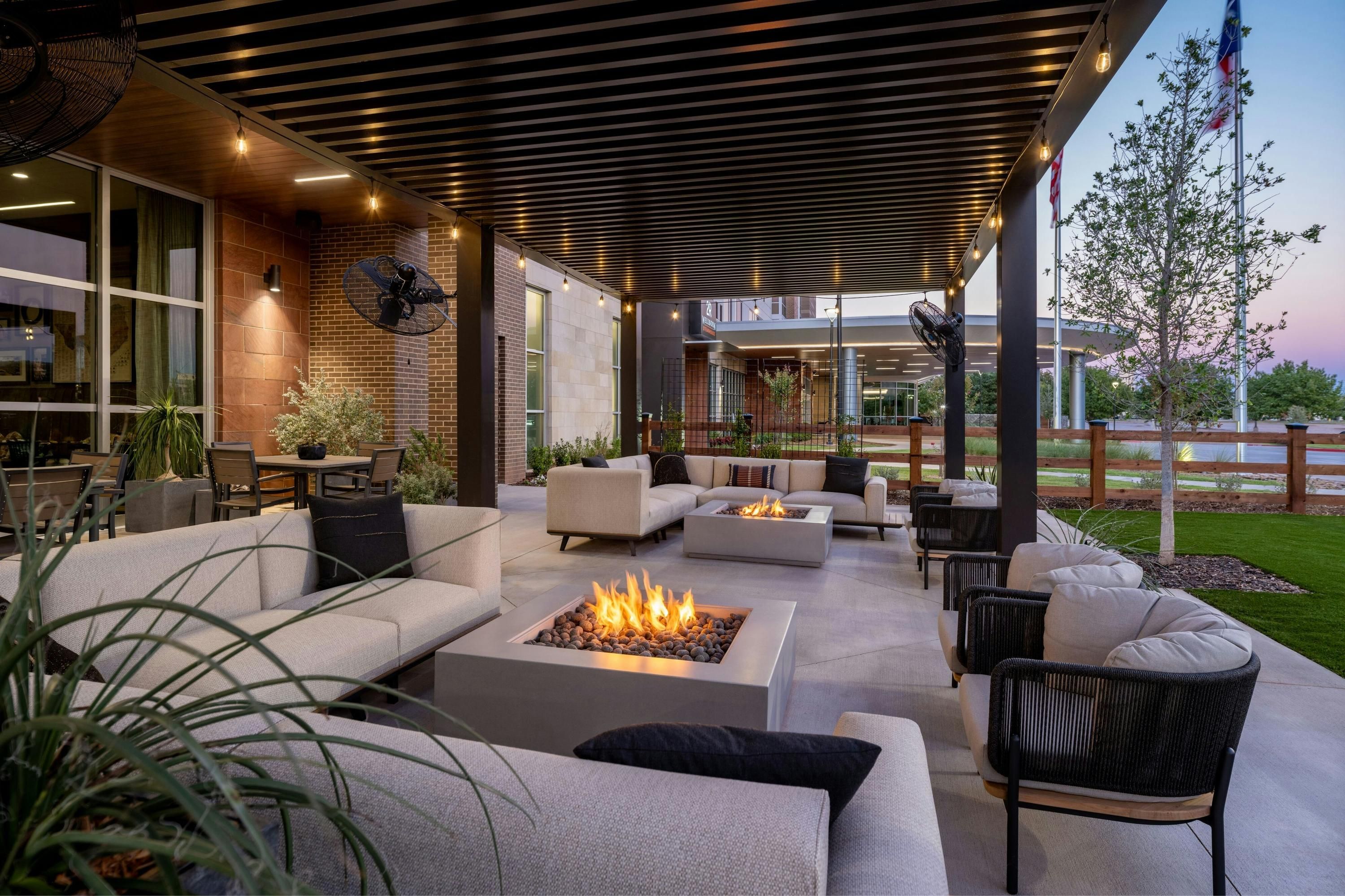 Delta Hotels by Marriott Wichita Falls Convention Center - Wichita Falls - Patio