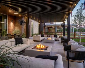 Delta Hotels by Marriott Wichita Falls Convention Center - Wichita Falls - Terasa