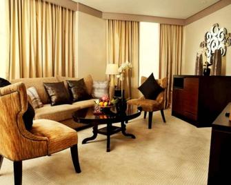 Horison Ultima Makassar - מקאסר - סלון