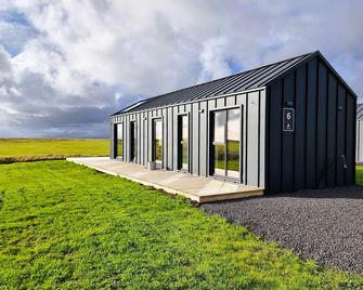 Arctic Exclusive Ranch - Kirkjubaejarklaustur - Building