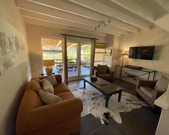 Silvermist Wine Estate - Cape Town - Living room