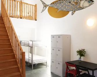 Hostel Vertigo Vieux-Port - Marsella - Escaleras