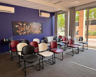 ibis Martigues - Martigues - Lounge