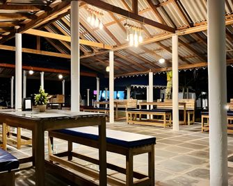 Vibes and Tides By Enlightened vagabonds - Gokarna - Restaurant