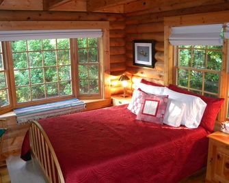 Kerr Lake Log Cabin On Calm Cove With Gentle Slope To Water, Nearby Sandy Beach - Clarksville - Habitación