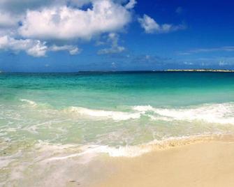 V1 Oyster Pond Dream Panorama - Oyster Pond - Beach