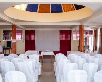Amazone Hotel Tulear - Toliara - Sala de reuniones