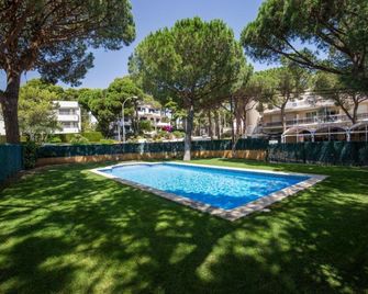 Isern Dalt 3h - Pals - Zwembad