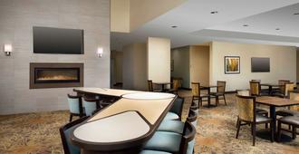 聖安東尼奧機場希爾頓惠庭套房酒店 - 聖安東尼奧 - 餐廳
