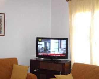 Magda Hotel Apartments - Palaia Epidavros - Living room